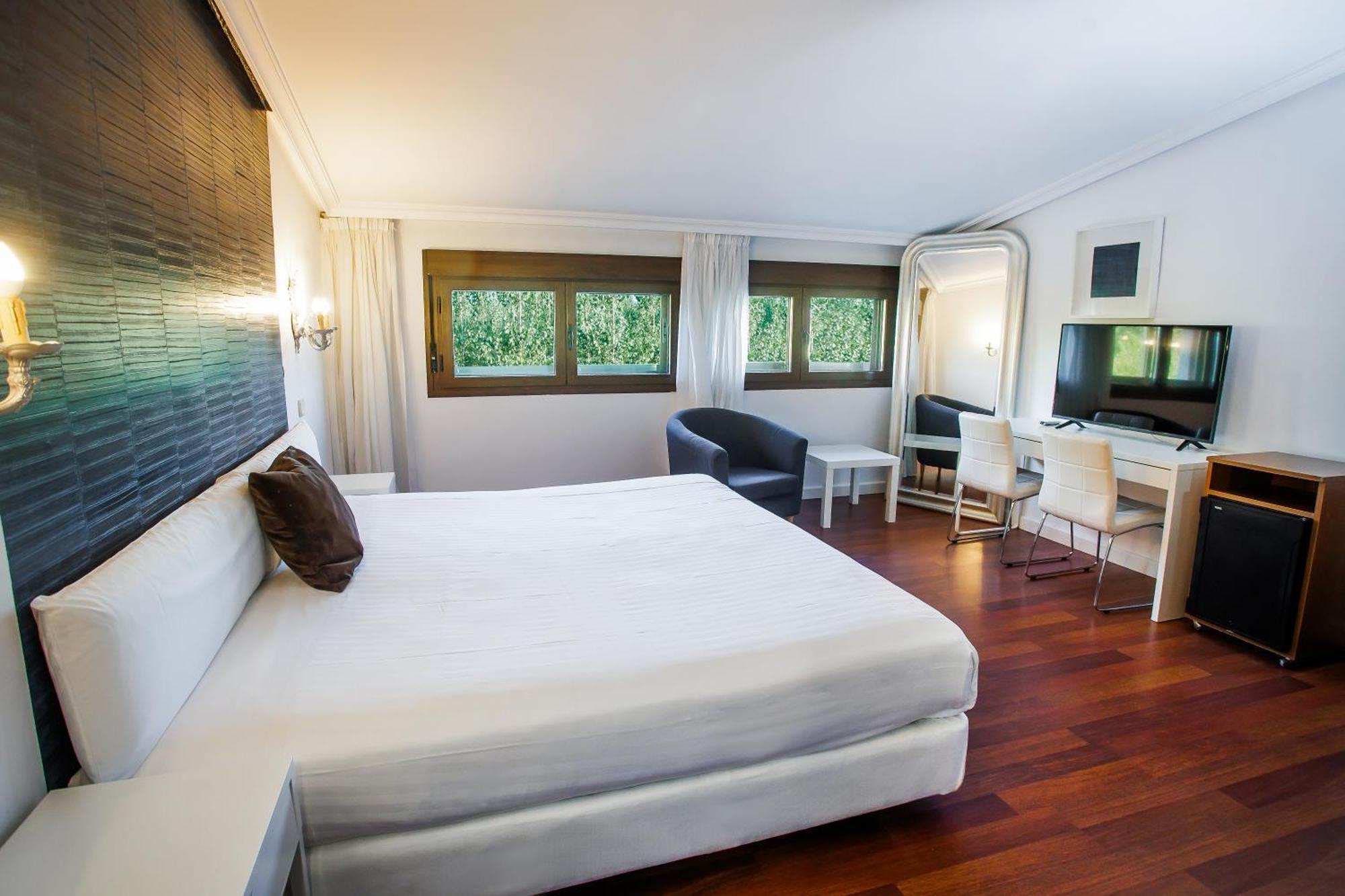 Hotel Conde Rodrigo II By Eme Hoteles Ciudad-Rodrigo Kültér fotó