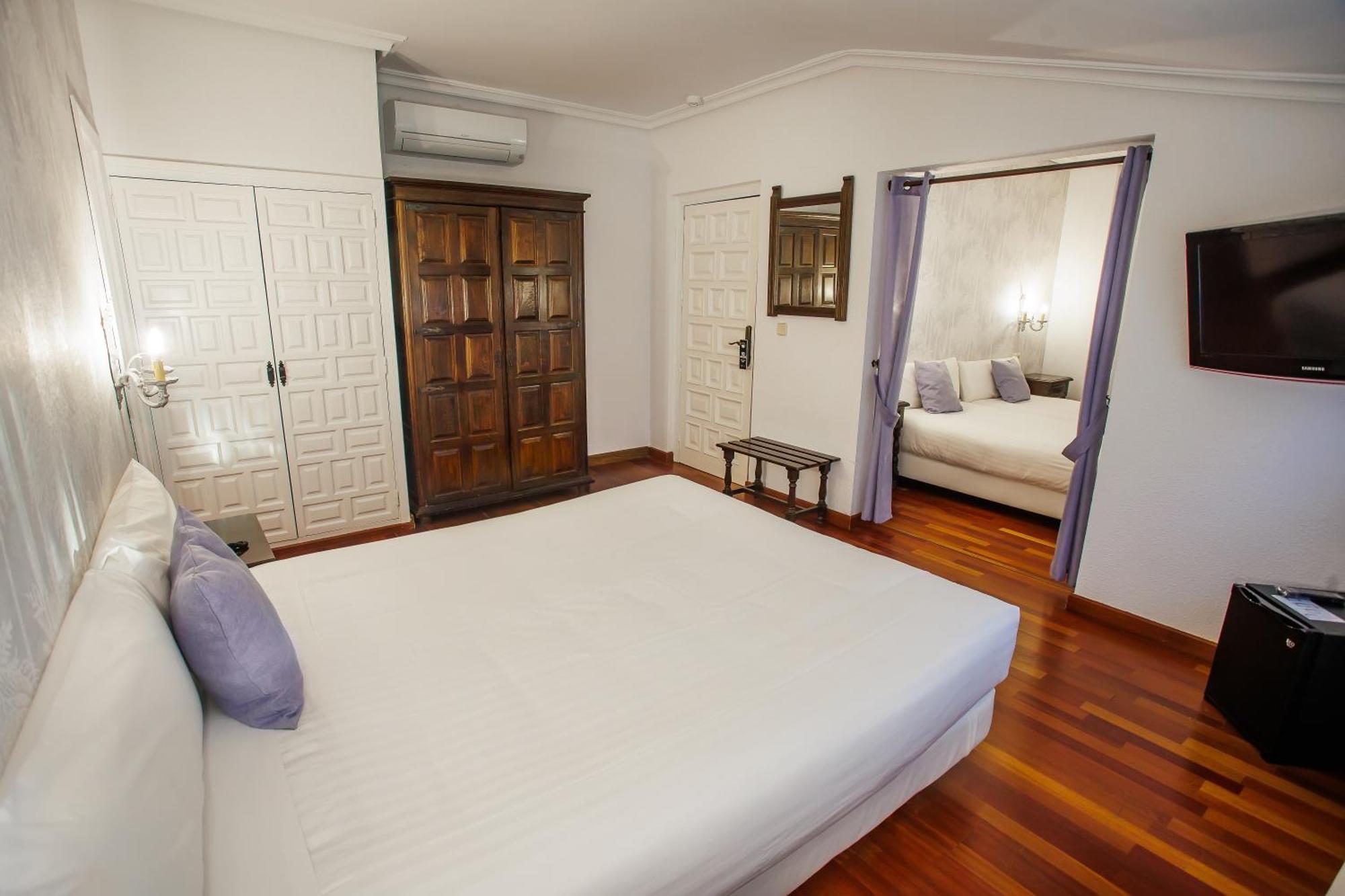 Hotel Conde Rodrigo II By Eme Hoteles Ciudad-Rodrigo Kültér fotó