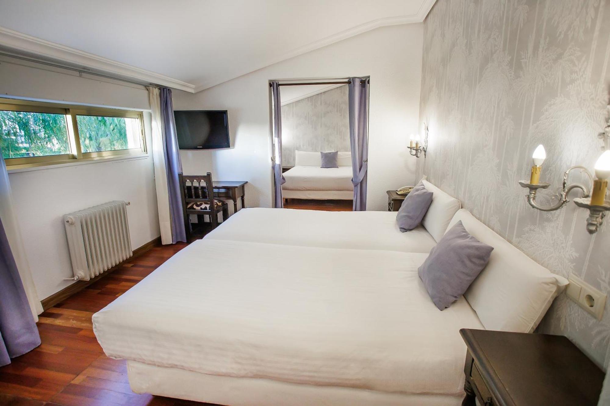 Hotel Conde Rodrigo II By Eme Hoteles Ciudad-Rodrigo Kültér fotó